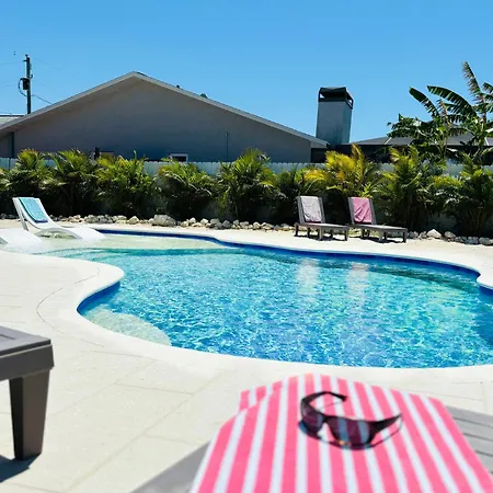 Waterfront Oasis With New Pool And Kayaks Villa